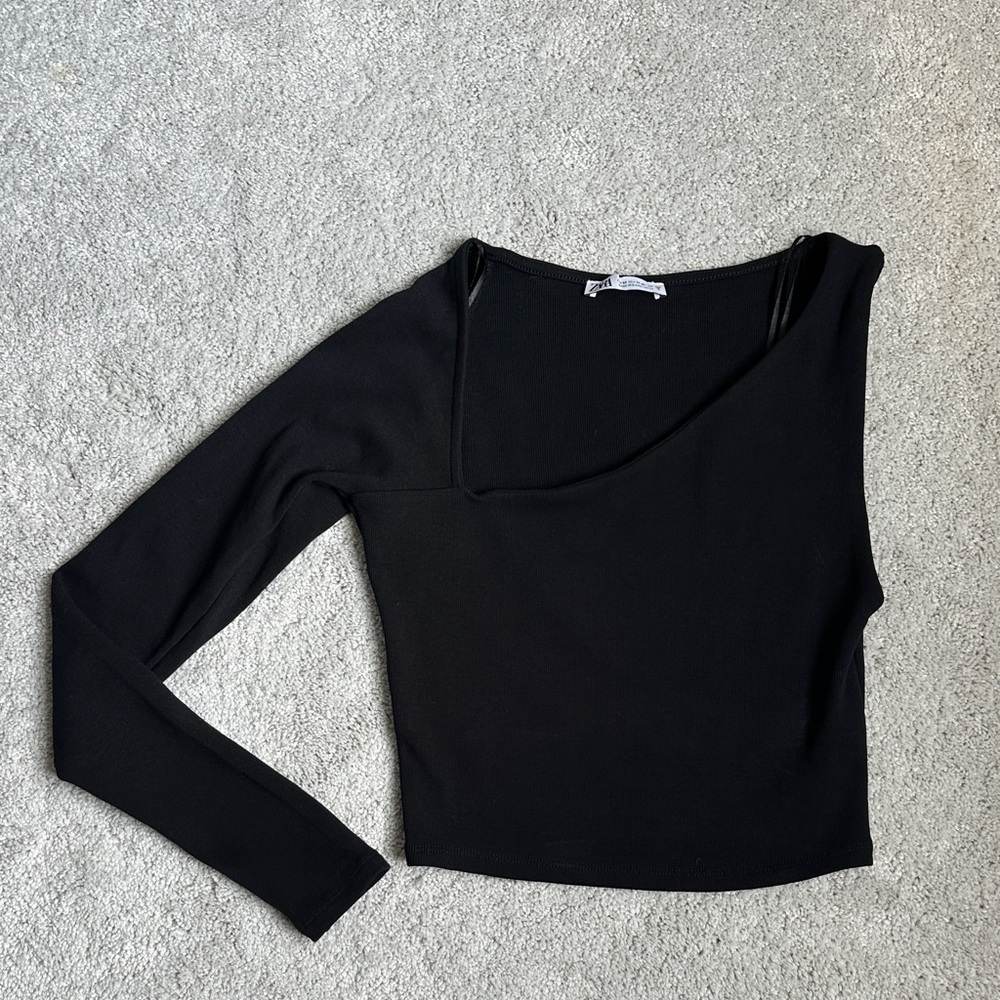 Zara Black Asymmetrical One Sleeve Top - Picture 2 of 4